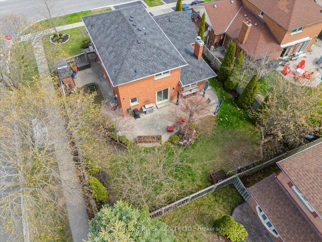 19 Canadian Oaks Dr, House detached with 3 bedrooms, 3 bathrooms and 1 parking in Whitby ON | Image 29
