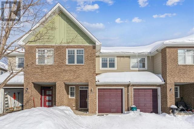 222 Horseshoe Crescent, House attached with 3 bedrooms, 2 bathrooms and 3 parking in Ottawa ON | Card Image