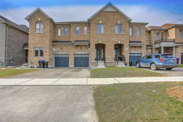 112 Veterans St, House attached with 4 bedrooms, 3 bathrooms and 3 parking in Bradford West Gwillimbury ON | Image 1
