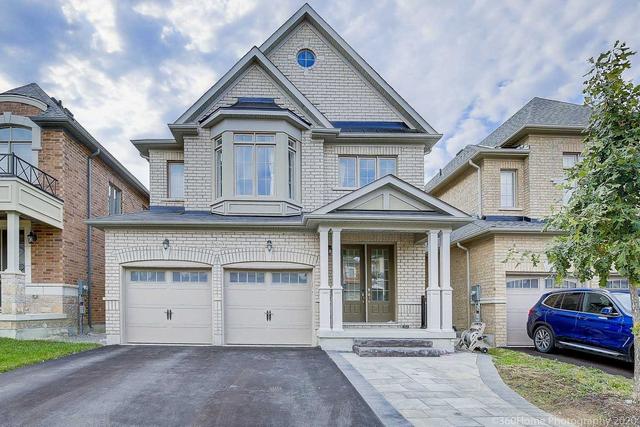 680 Mcgregor Farm Tr, House detached with 4 bedrooms, 4 bathrooms and 4 parking in Newmarket ON | Image 1