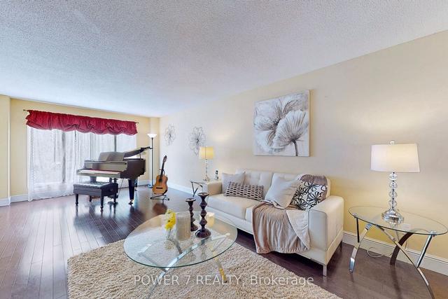 74 Atlantic Ave, House detached with 4 bedrooms, 4 bathrooms and 4 parking in Markham ON | Image 2