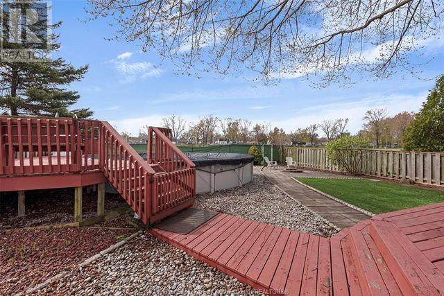 664 Optimist, House detached with 4 bedrooms, 2 bathrooms and null parking in Lakeshore ON | Image 31