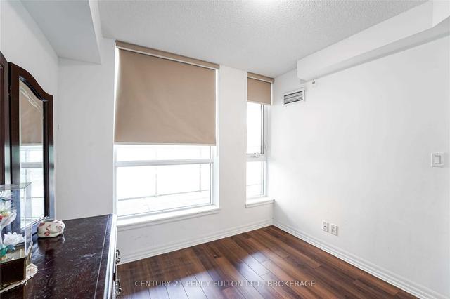 206 - 80 Esther Lorrie Dr, Condo with 2 bedrooms, 2 bathrooms and 1 parking in Toronto ON | Image 9