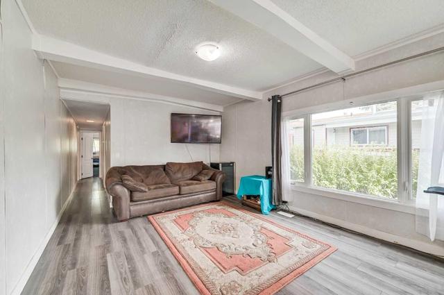 29 - 3223 83 Street Nw, Home with 3 bedrooms, 1 bathrooms and 3 parking in Calgary AB | Image 3