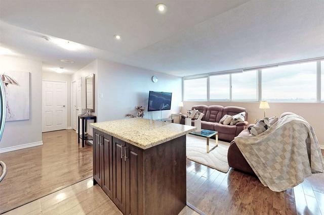sp03 - 3700 Kaneff Cres, Condo with 2 bedrooms, 2 bathrooms and 2 parking in Mississauga ON | Image 9