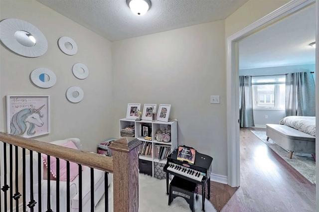 13 Merrybrook Tr, House attached with 3 bedrooms, 3 bathrooms and 3 parking in Brampton ON | Image 19
