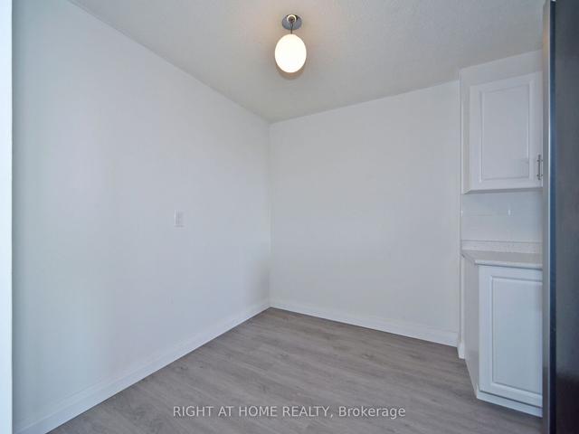 706 - 121 Trudelle St, Condo with 3 bedrooms, 2 bathrooms and 2 parking in Toronto ON | Image 7