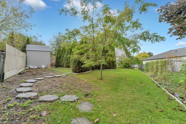 21 Wilfred Crescent E, House detached with 3 bedrooms, 2 bathrooms and 3 parking in Kingston ON | Image 26
