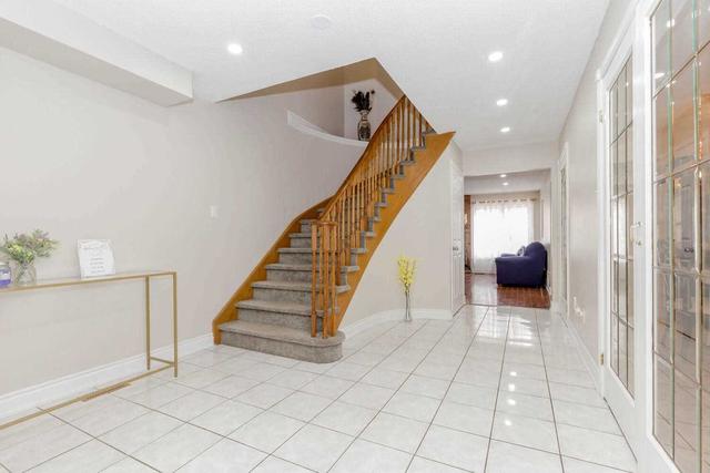 5 Dupont Crt, House detached with 4 bedrooms, 4 bathrooms and 6 parking in Brampton ON | Image 24