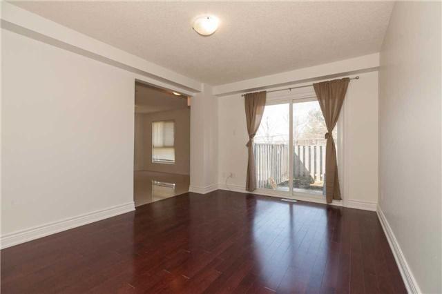 1127 Finch Ave E, Townhouse with 3 bedrooms, 4 bathrooms and null parking in Toronto ON | Image 11