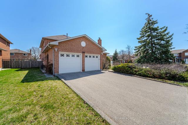 988 Stargazer Dr, House detached with 4 bedrooms, 3 bathrooms and 4 parking in Mississauga ON | Image 20