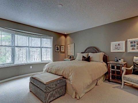 2132 Pinevalley Cres, House attached with 3 bedrooms, 3 bathrooms and 2 parking in Oakville ON | Image 11