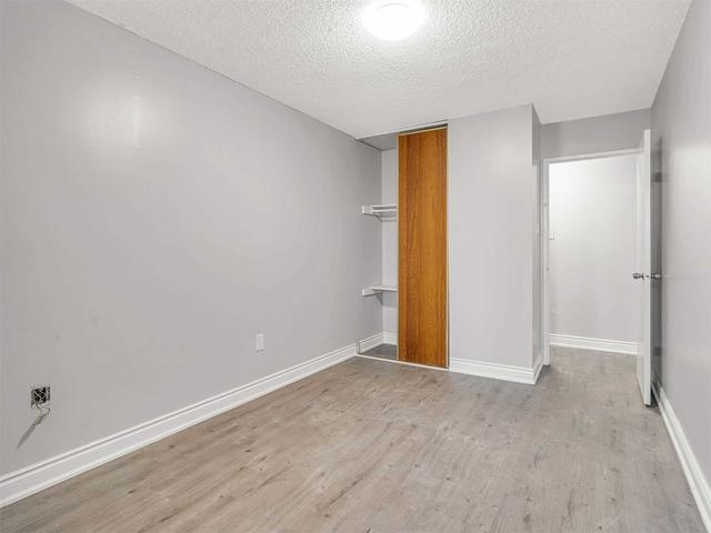 509 - 40 Panorama Crt, Condo with 2 bedrooms, 1 bathrooms and 1 parking in Toronto ON | Image 6