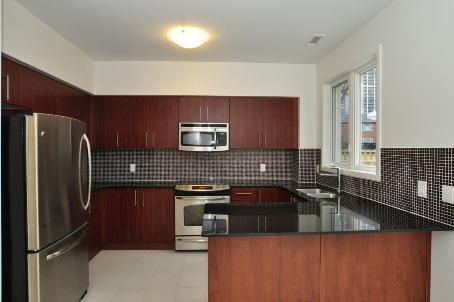 th03 - 38 Glendora Ave, Townhouse with 3 bedrooms, 3 bathrooms and 1 parking in Toronto ON | Image 3