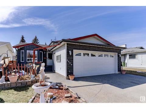 2640 49a St Nw, House detached with 4 bedrooms, 2 bathrooms and 4 parking in Edmonton AB | Card Image