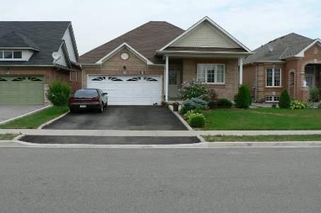5 Orchid Dr, House detached with 3 bedrooms, 2 bathrooms and 4 parking in Brampton ON | Image 1