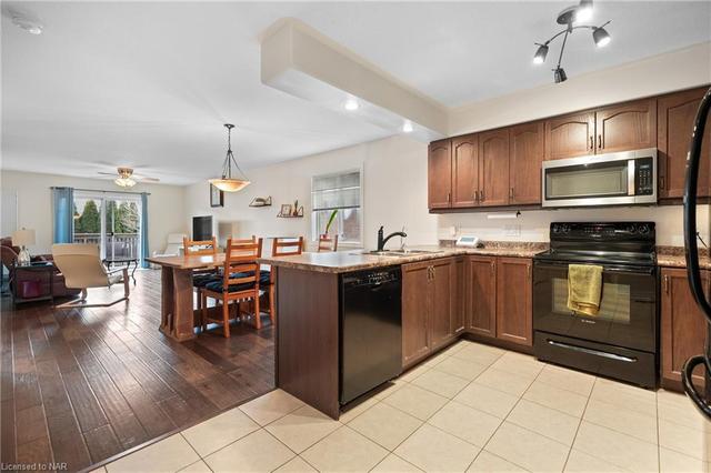 10 Guest Place Place, House attached with 3 bedrooms, 2 bathrooms and 2 parking in St. Catharines ON | Image 30