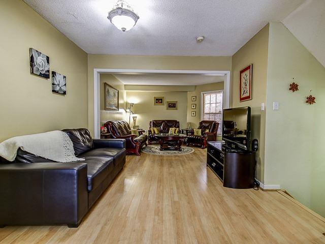 124 Oatfield Rd, House semidetached with 3 bedrooms, 2 bathrooms and 2 parking in Brampton ON | Image 7