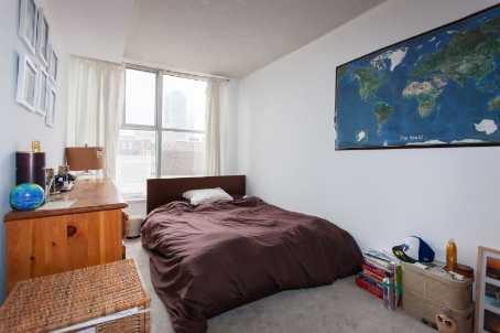 633 - 222 The Esplanade Ave, Condo with 2 bedrooms, 1 bathrooms and 1 parking in Toronto ON | Image 6