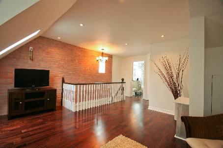 311 Pacific Ave, House detached with 4 bedrooms, 2 bathrooms and 1 parking in Toronto ON | Image 7