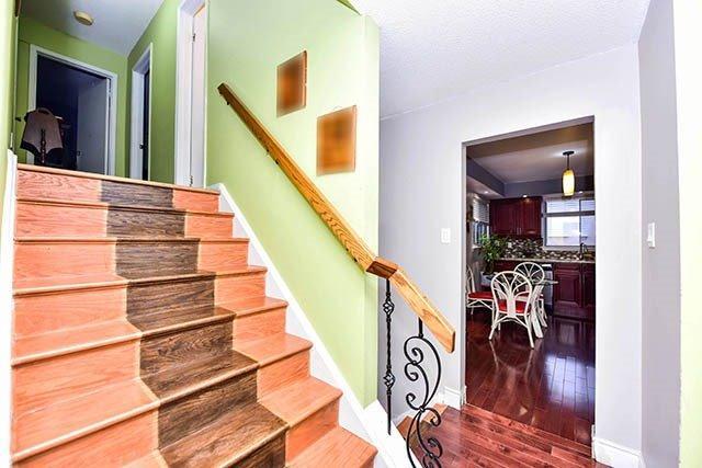 11 Fireside Dr, House detached with 3 bedrooms, 5 bathrooms and 3 parking in Toronto ON | Image 9