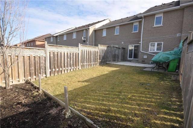 60 Culture Cres, House attached with 3 bedrooms, 2 bathrooms and 2 parking in Brampton ON | Image 17