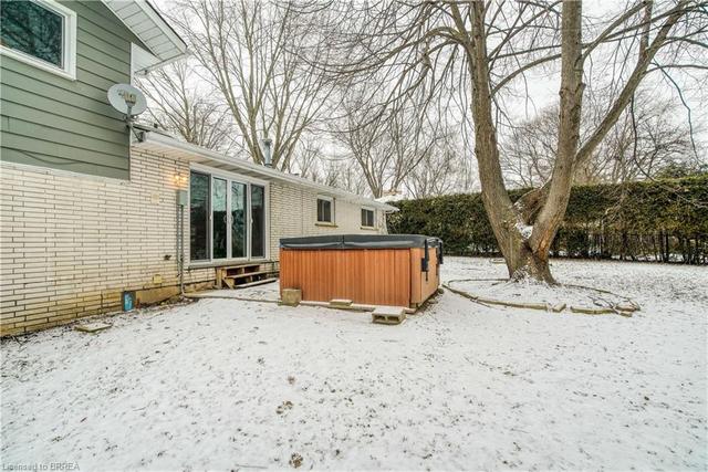 21 Lakeside Drive, House detached with 4 bedrooms, 2 bathrooms and 6 parking in Brantford ON | Image 44
