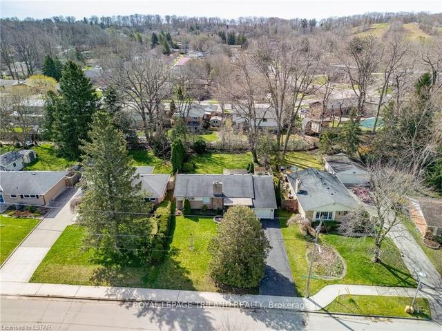 1378 Collingwood Ave, House detached with 2 bedrooms, 2 bathrooms and 4 parking in London ON | Image 37
