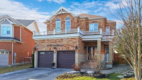 107 Pondmede Cres, Whitchurch-Stouffville, ON, L4A0E3 | Card Image