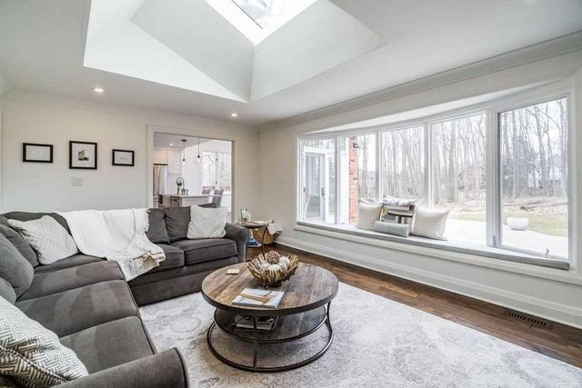 1970 Four Seasons Dr, House detached with 3 bedrooms, 4 bathrooms and 2 parking in Burlington ON | Image 9