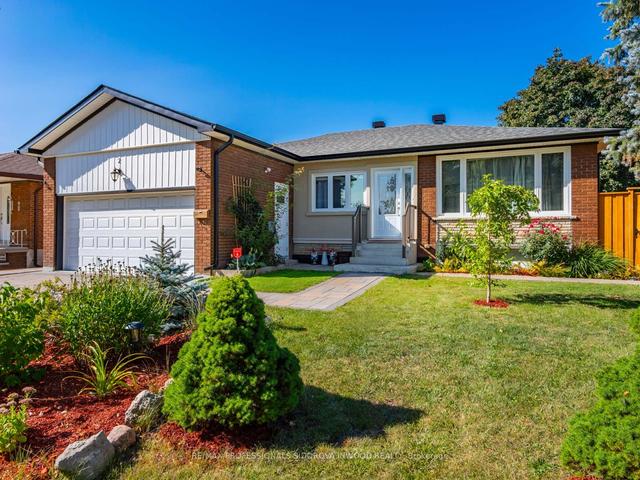 2 Canerouth Dr, House detached with 3 bedrooms, 2 bathrooms and 4 parking in Toronto ON | Image 12