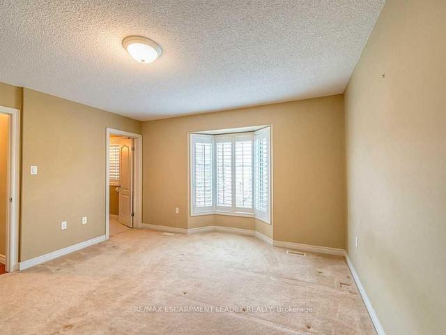 9 - 60 Cloverleaf Dr, Townhouse with 3 bedrooms, 3 bathrooms and 2 parking in Hamilton ON | Image 6
