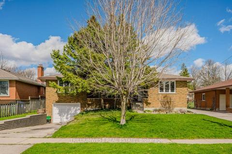 17 Heath Rd, House detached with 3 bedrooms, 3 bathrooms and 5 parking in Guelph ON | Card Image