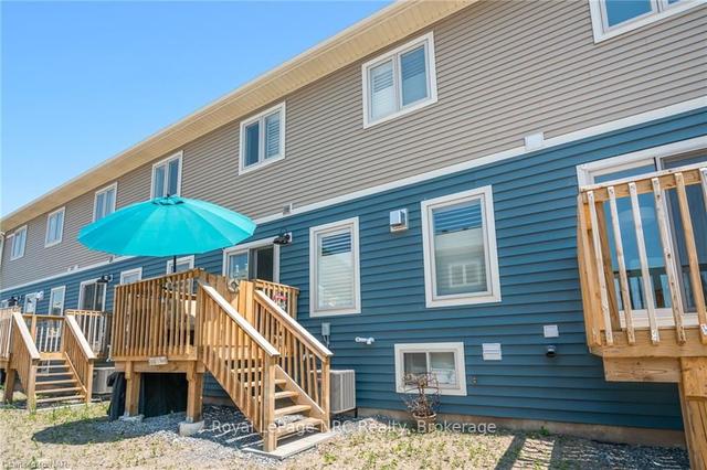 24 Cyclone Way, Townhouse with 3 bedrooms, 3 bathrooms and 2 parking in Fort Erie ON | Image 24