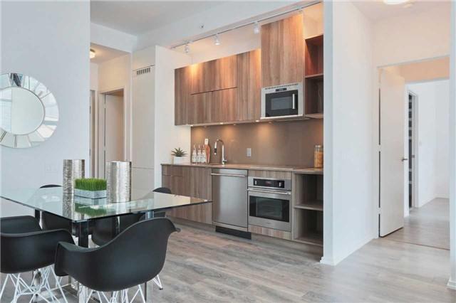 lph12 - 125 Peter St, Condo with 3 bedrooms, 2 bathrooms and 1 parking in Toronto ON | Image 11