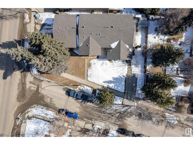 26 Louisbourg Pl, House detached with 4 bedrooms, 3 bathrooms and 6 parking in St. Albert AB | Image 6