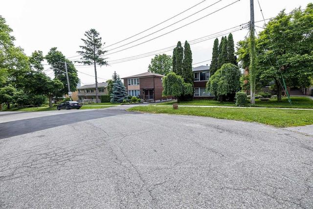 37 Cannon Rd, House detached with 3 bedrooms, 2 bathrooms and 8 parking in Toronto ON | Image 23