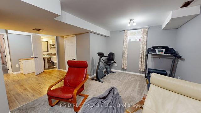 26 Simmonds Dr, House semidetached with 3 bedrooms, 3 bathrooms and 3 parking in Guelph ON | Image 6