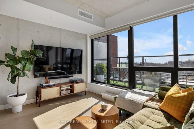 ph702 - 246 Logan Ave, Condo with 2 bedrooms, 1 bathrooms and 1 parking in Toronto ON | Image 17