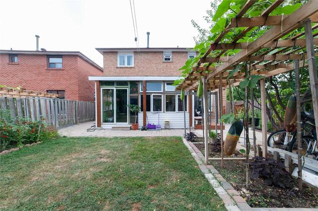 3973 Longo Circ, House detached with 3 bedrooms, 4 bathrooms and 6 parking in Mississauga ON | Image 27