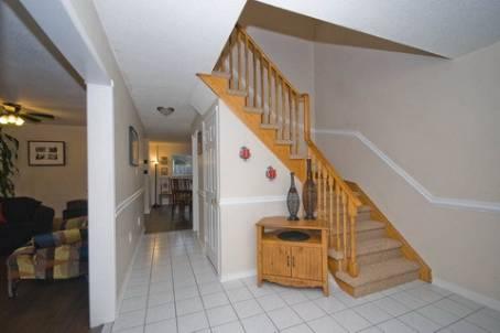 80 Erickson Dr, House attached with 3 bedrooms, 3 bathrooms and 2 parking in Whitby ON | Image 2