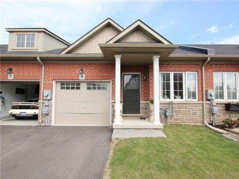 9 Serena Cres, House attached with 1 bedrooms, 1 bathrooms and 2 parking in Hamilton ON | Image 2