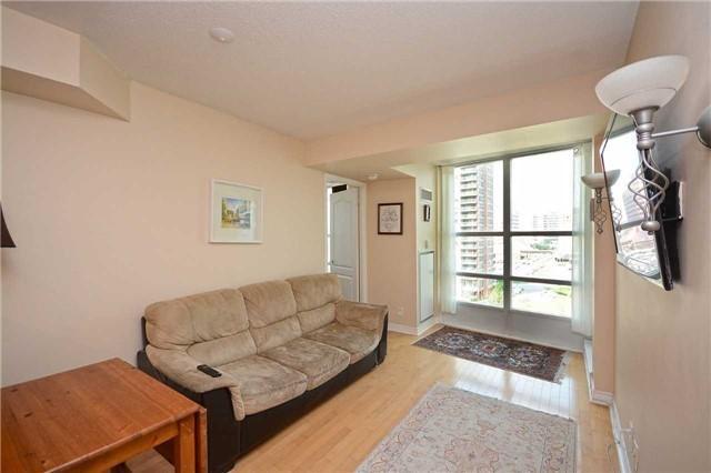 906 - 33 Elm Dr W, Condo with 2 bedrooms, 2 bathrooms and 1 parking in Mississauga ON | Image 5