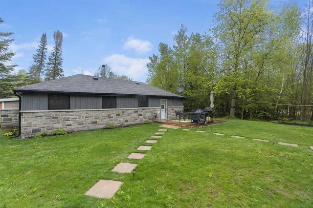 2204 Champlain Rd, House detached with 3 bedrooms, 1 bathrooms and 6 parking in Tiny ON | Image 23