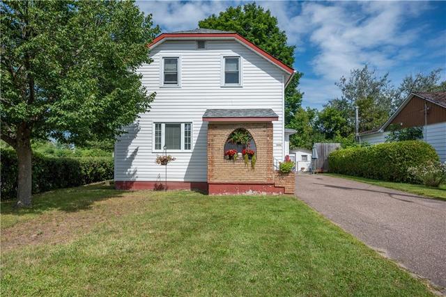 450 Haig Avenue, House detached with 3 bedrooms, 2 bathrooms and 3 parking in Renfrew ON | Image 2