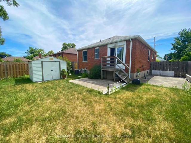 233 Hallmark Ave, House detached with 3 bedrooms, 2 bathrooms and 2 parking in Toronto ON | Image 19