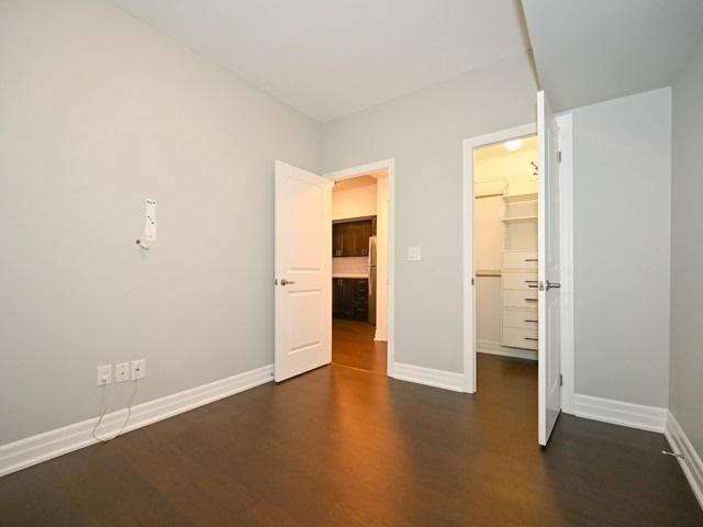 101 - 47 Macaulay Ave, Townhouse with 1 bedrooms, 2 bathrooms and 1 parking in Toronto ON | Image 9