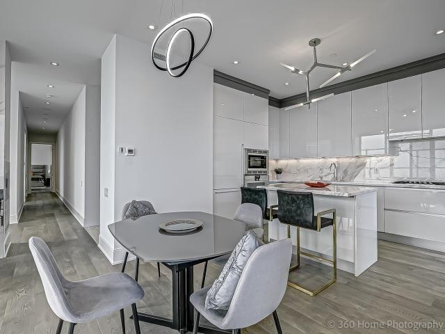 ph5503 - 50 Charles St E, Condo with 2 bedrooms, 2 bathrooms and 2 parking in Toronto ON | Image 3