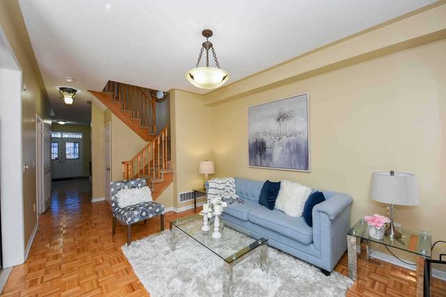7 Overture Lane, House attached with 3 bedrooms, 4 bathrooms and 3 parking in Brampton ON | Image 2