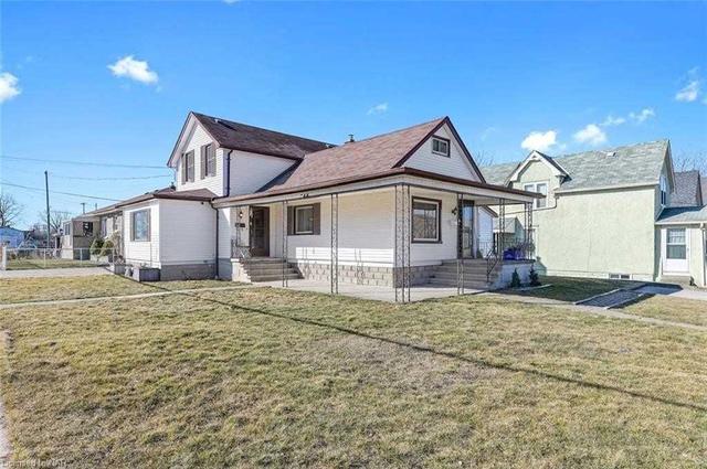 344 Fares St, House detached with 2 bedrooms, 3 bathrooms and 7 parking in Port Colborne ON | Image 1
